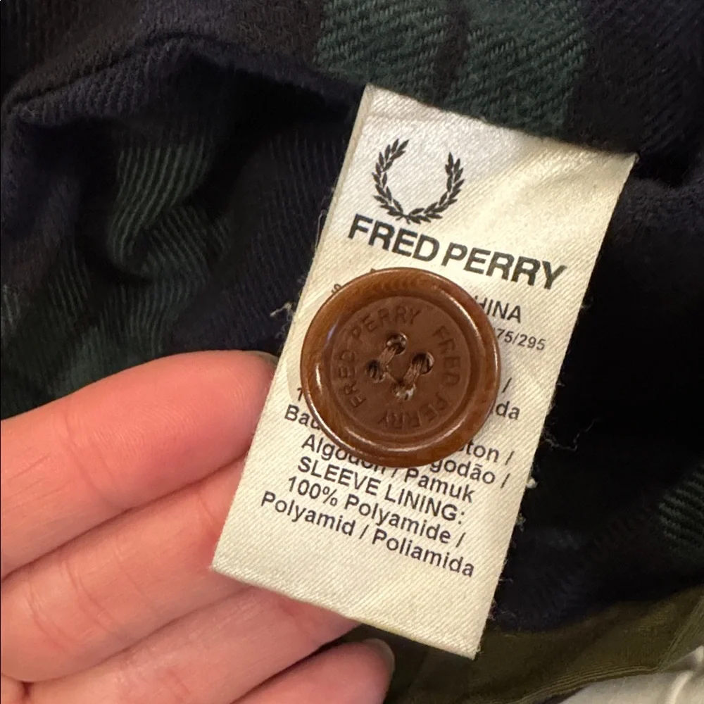 FRED PERRY | Green Parka Coat with Hood - Picture 9 of 9